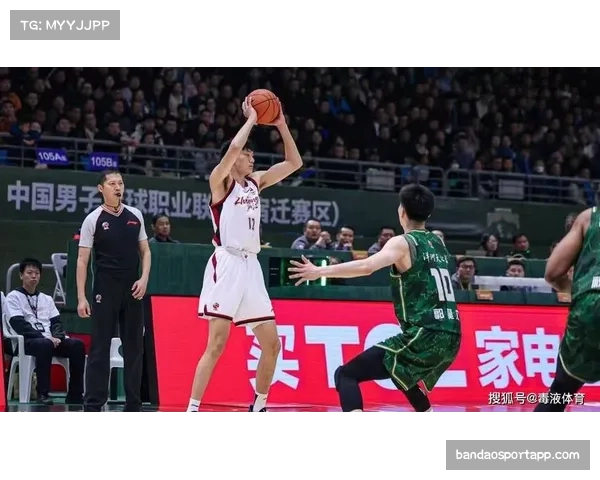 郭昊文冲突后强势反弹 28+9+8全能数据率队逆转浙江